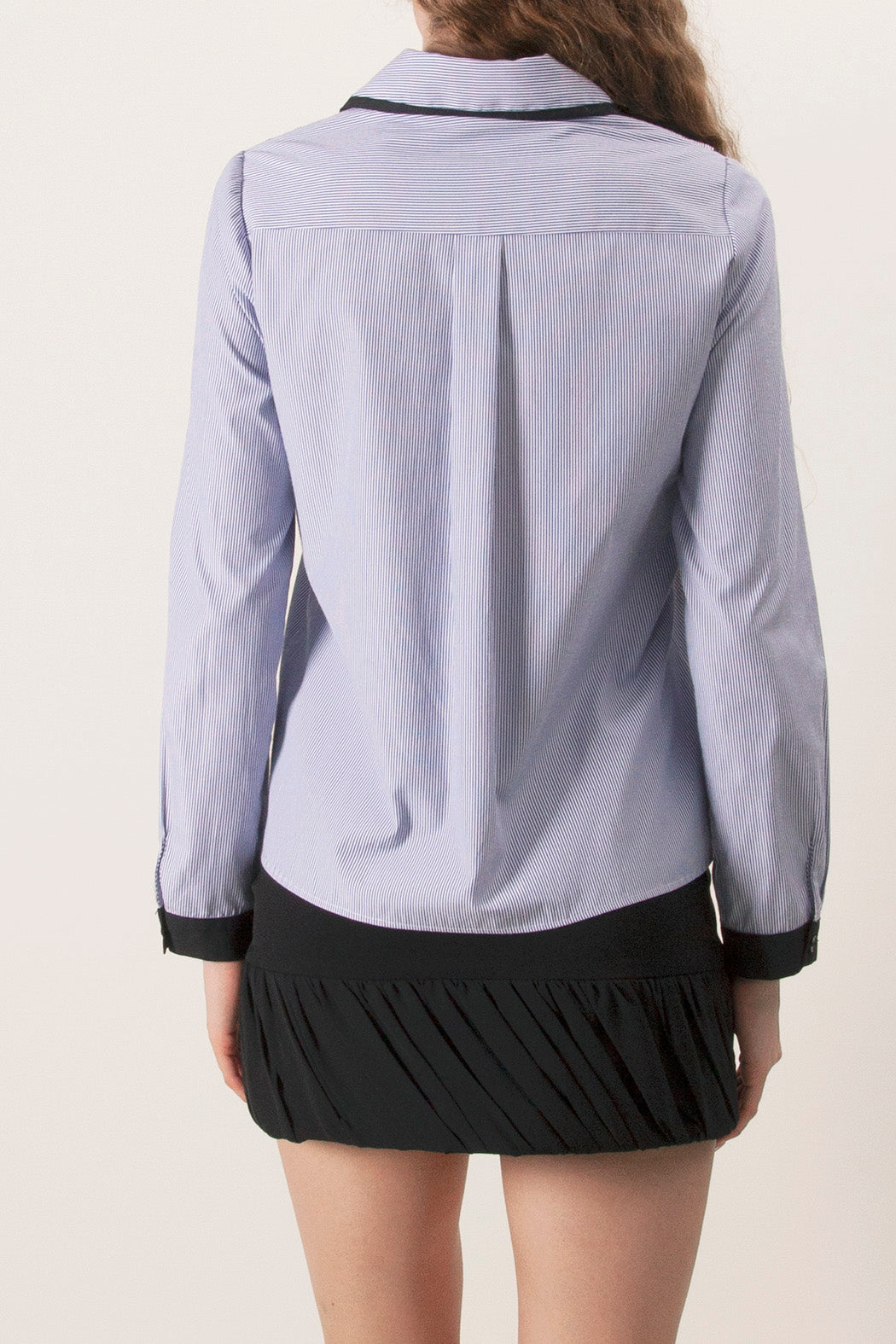 A distinctive expression of modern luxury with classic sensibility.