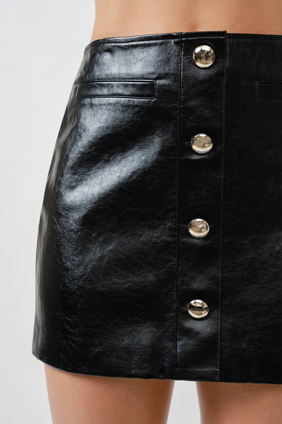A timeless statement piece, it delivers bold femininity with elevated sophistication—an essential for the contemporary luxury wardrobe.