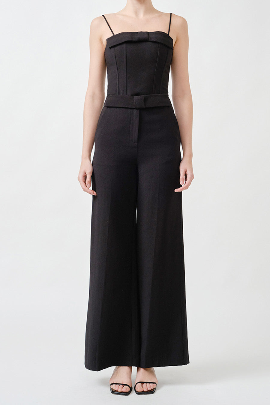 An elevated essential, these luxury wide-leg pants embody timeless tailoring with modern ease.
