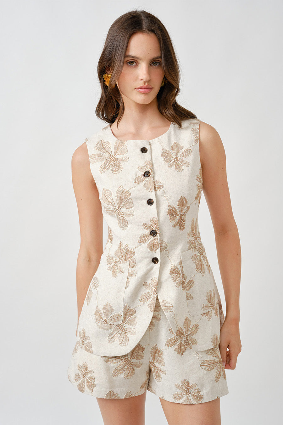An enduring wardrobe piece, this design embodies contemporary luxury with artisanal detail and effortless elegance.